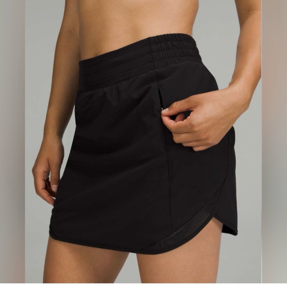 Lululemon Hotty Hot skirt black size 12
